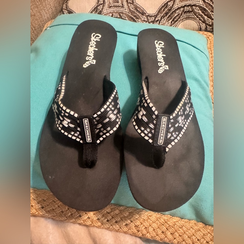 Skechers Women's Black and White Sandals